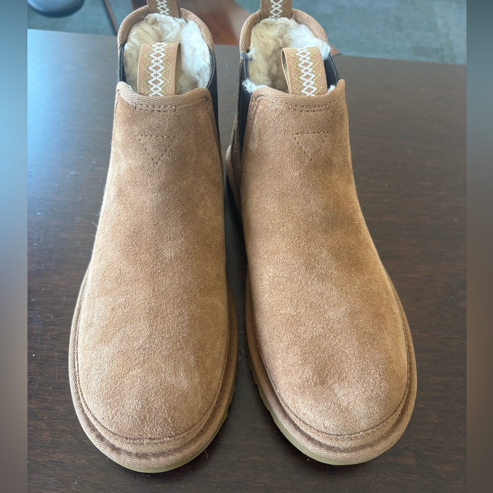 Men’s Ugg Nuemal Chelsea Boot - Like New- Size 6 - Picture 2 of 7